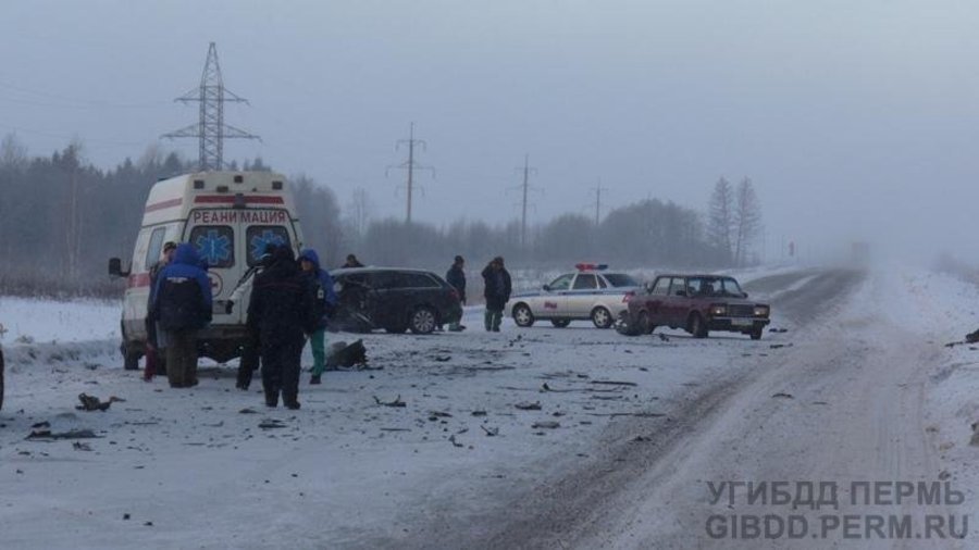 В Чусовском районе столкнулись Ауди, БМВ и «семерка»