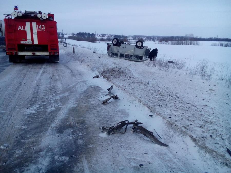 В Кунгурском районе в ДТП пострадали шесть человек