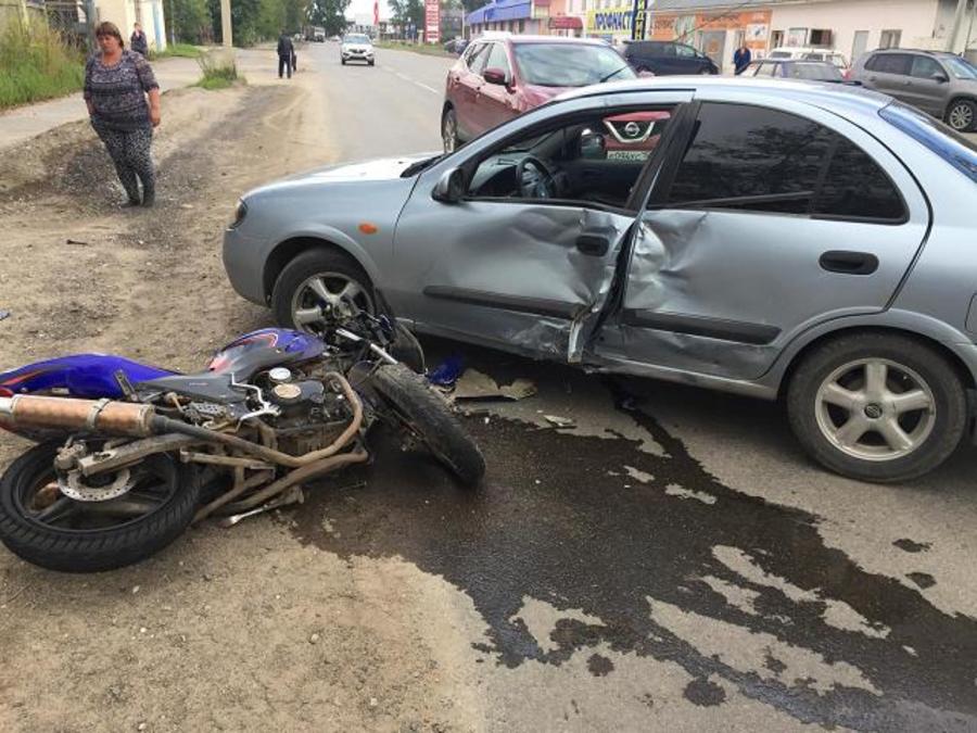 В Соликамске подросток-мотоциклист без прав управления попал в больницу