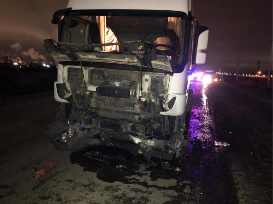 В Пермском районе в столкновении с грузовиком погибли водитель и пассажир Шевроле Круз - фото 1